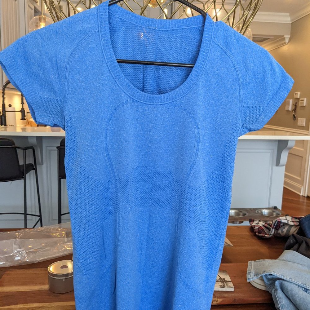 Lululemon scoop neck t shirt